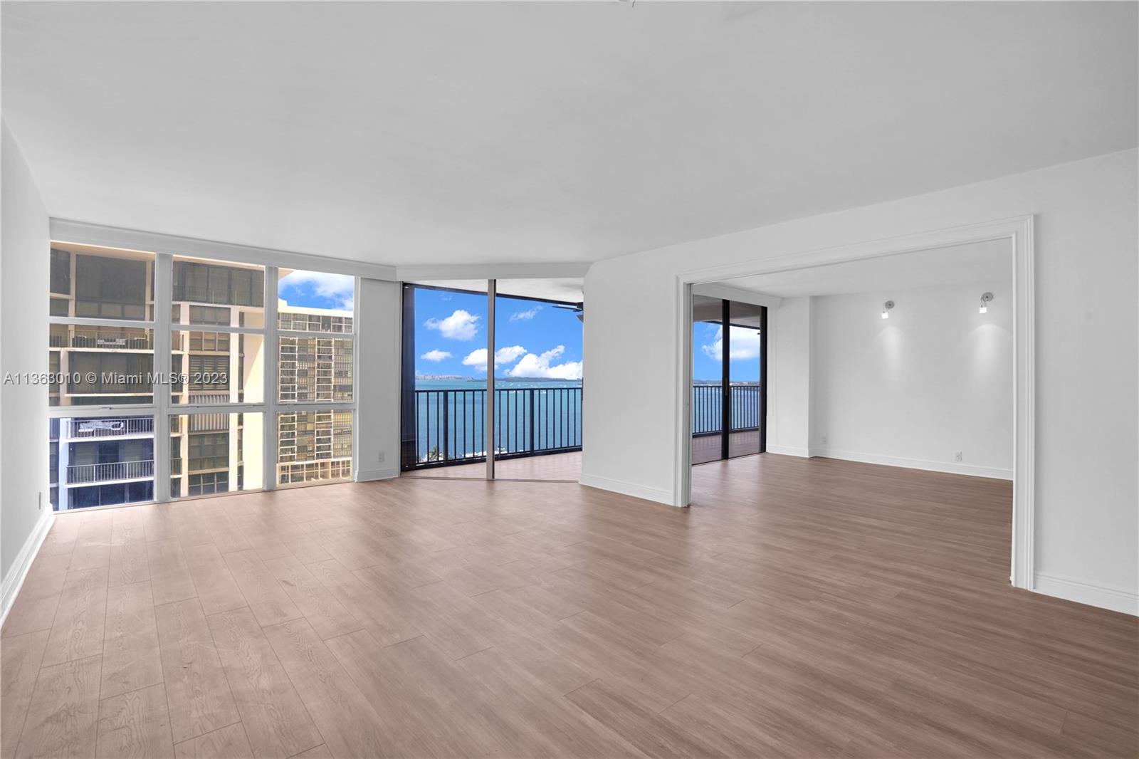 1925 Brickell Ave Unit: D1602-1603