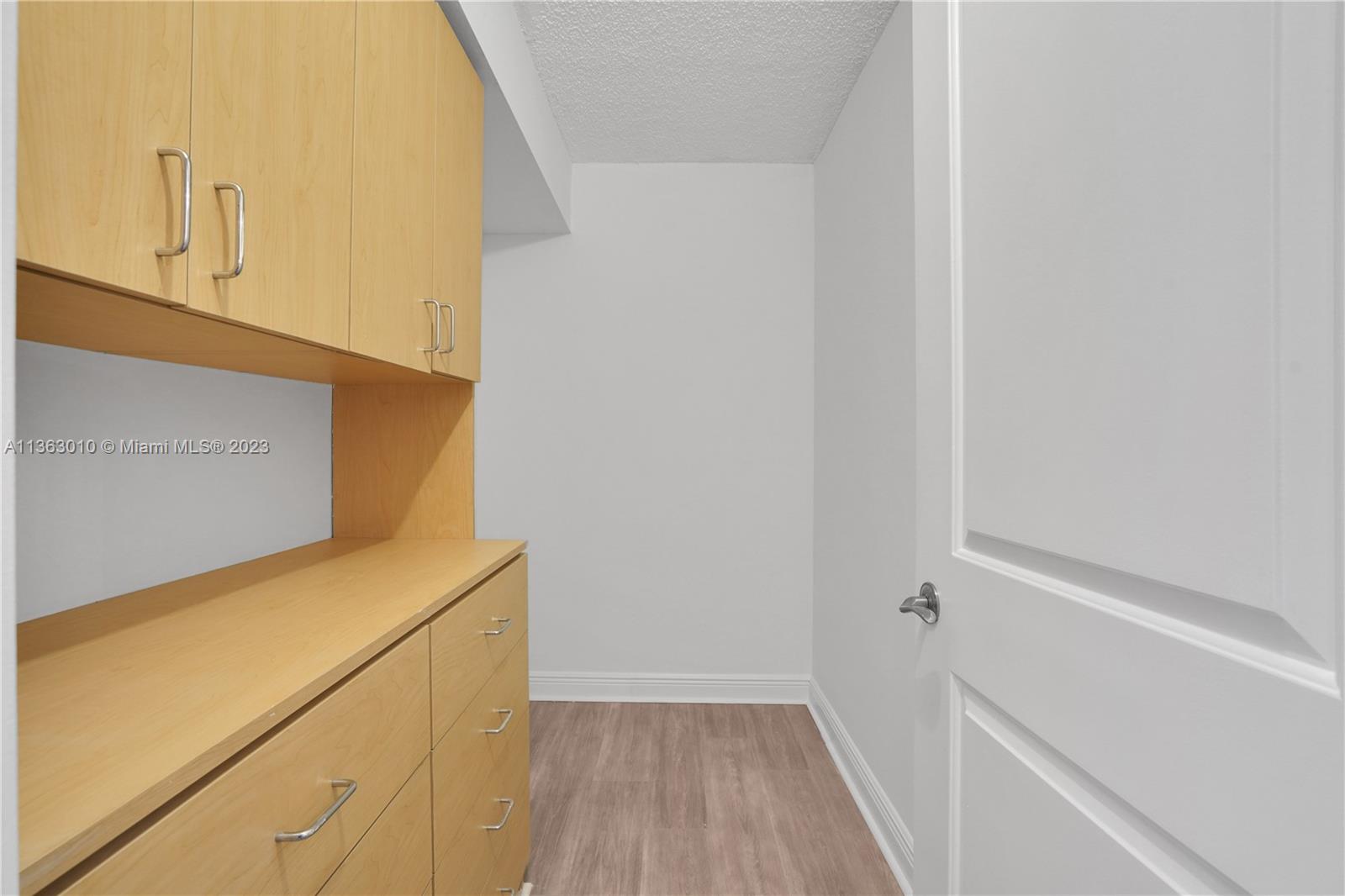 1925 Brickell Ave Unit: D1602-1603