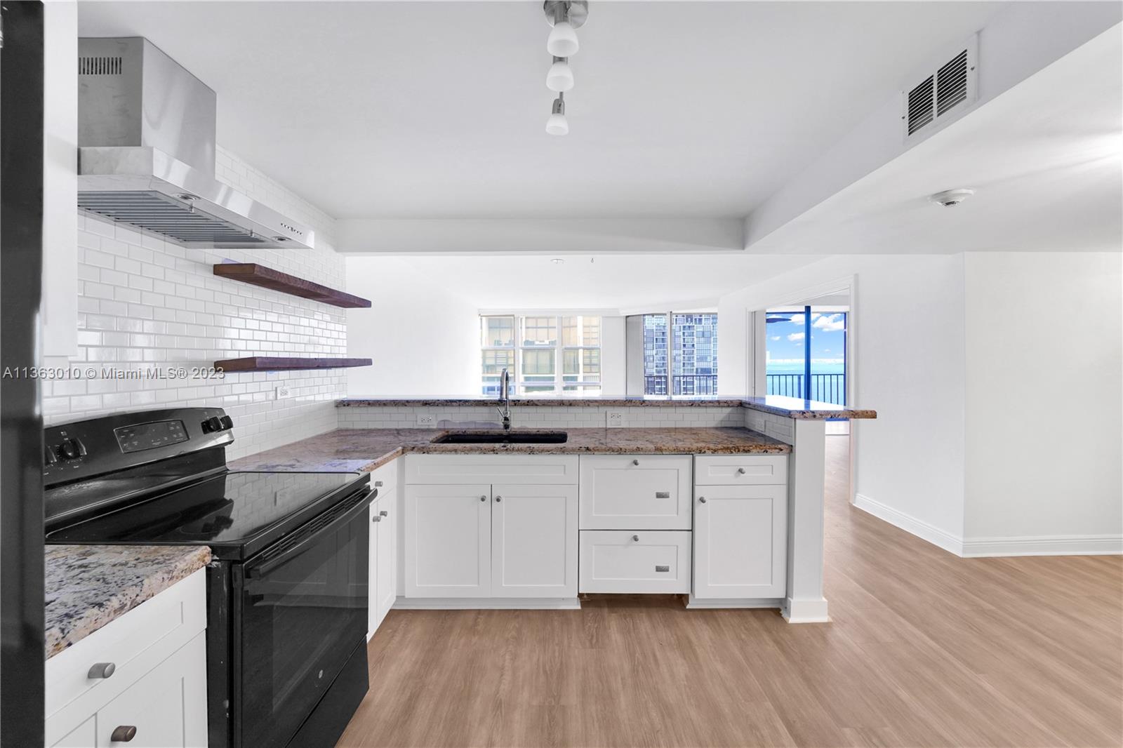 1925 Brickell Ave Unit: D1602-1603