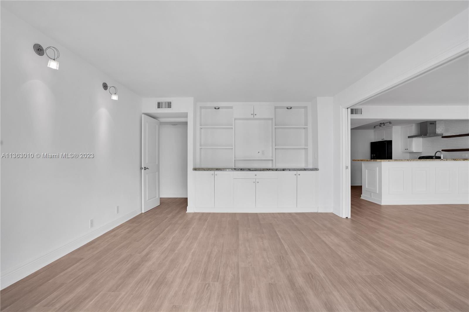 1925 Brickell Ave Unit: D1602-1603