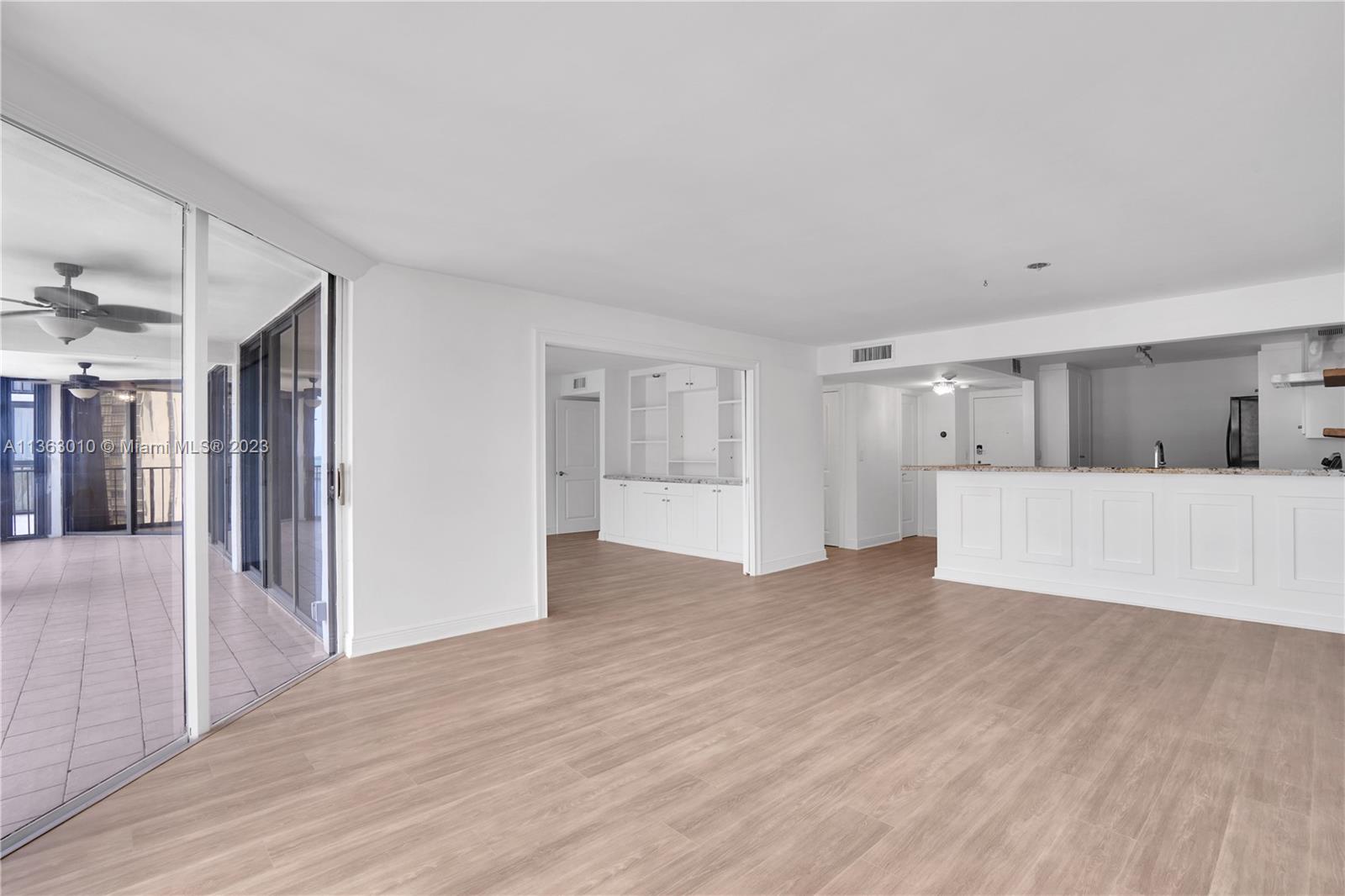 1925 Brickell Ave Unit: D1602-1603