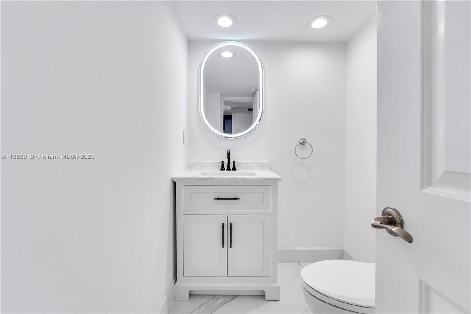 1925 Brickell Ave Unit: D1602-1603