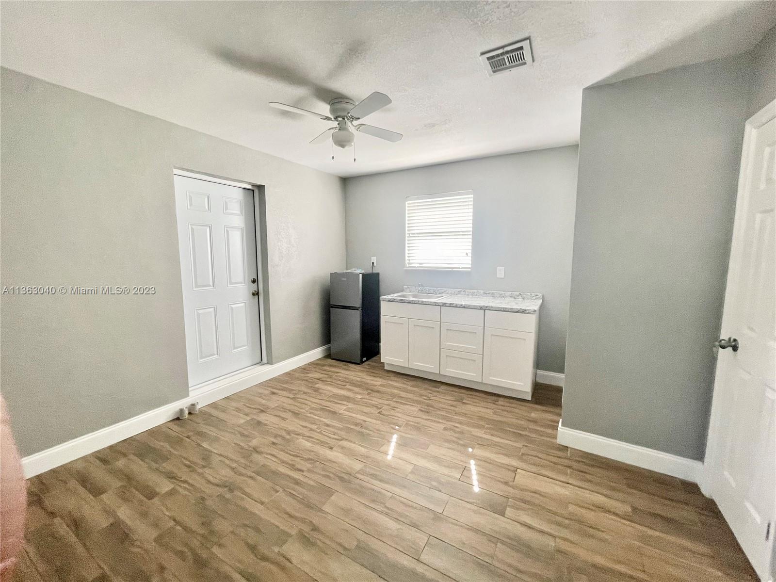 3010 N 73rd Ave Unit: 3010