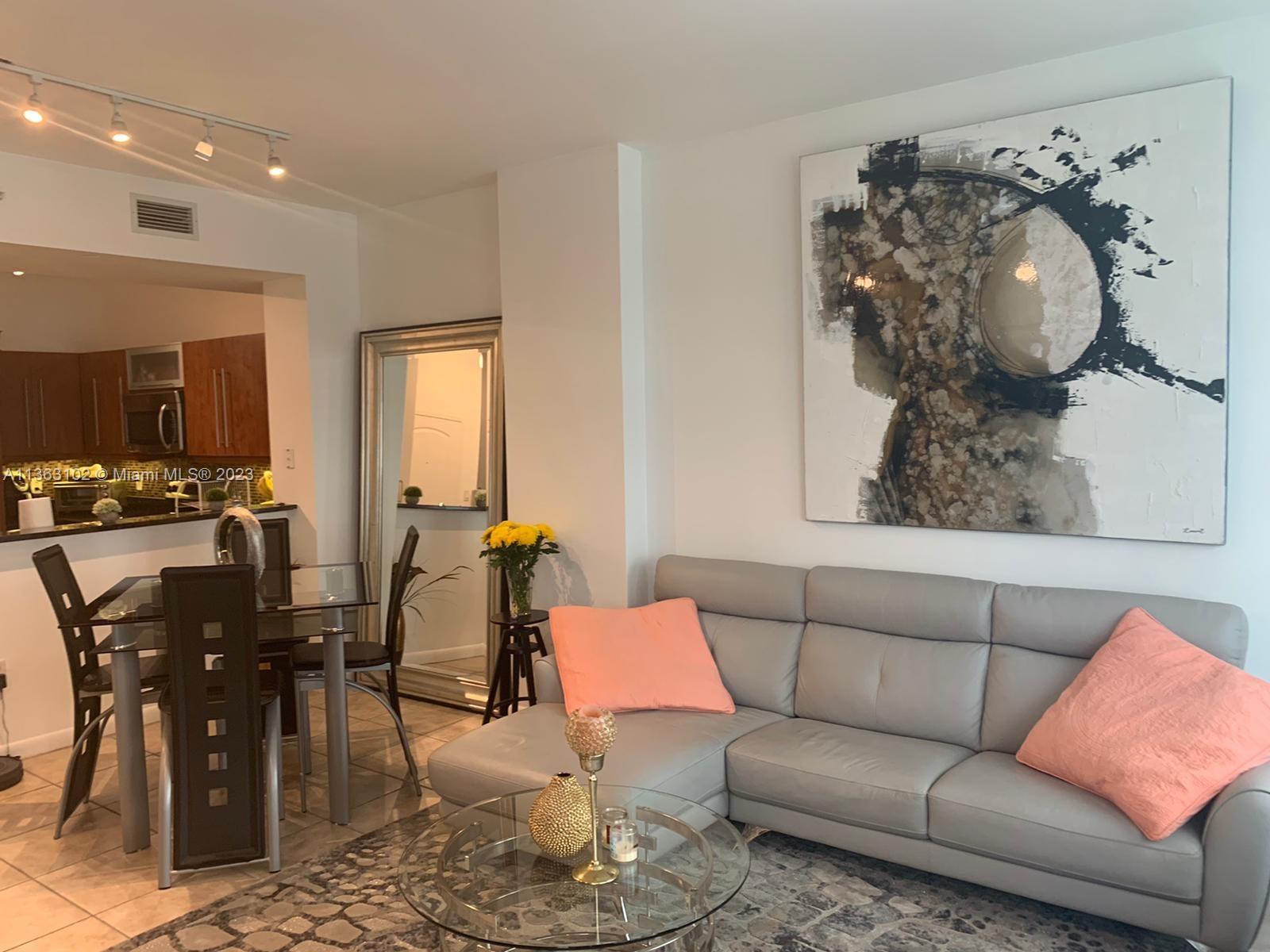 7350 SW 89th St Unit: 307S