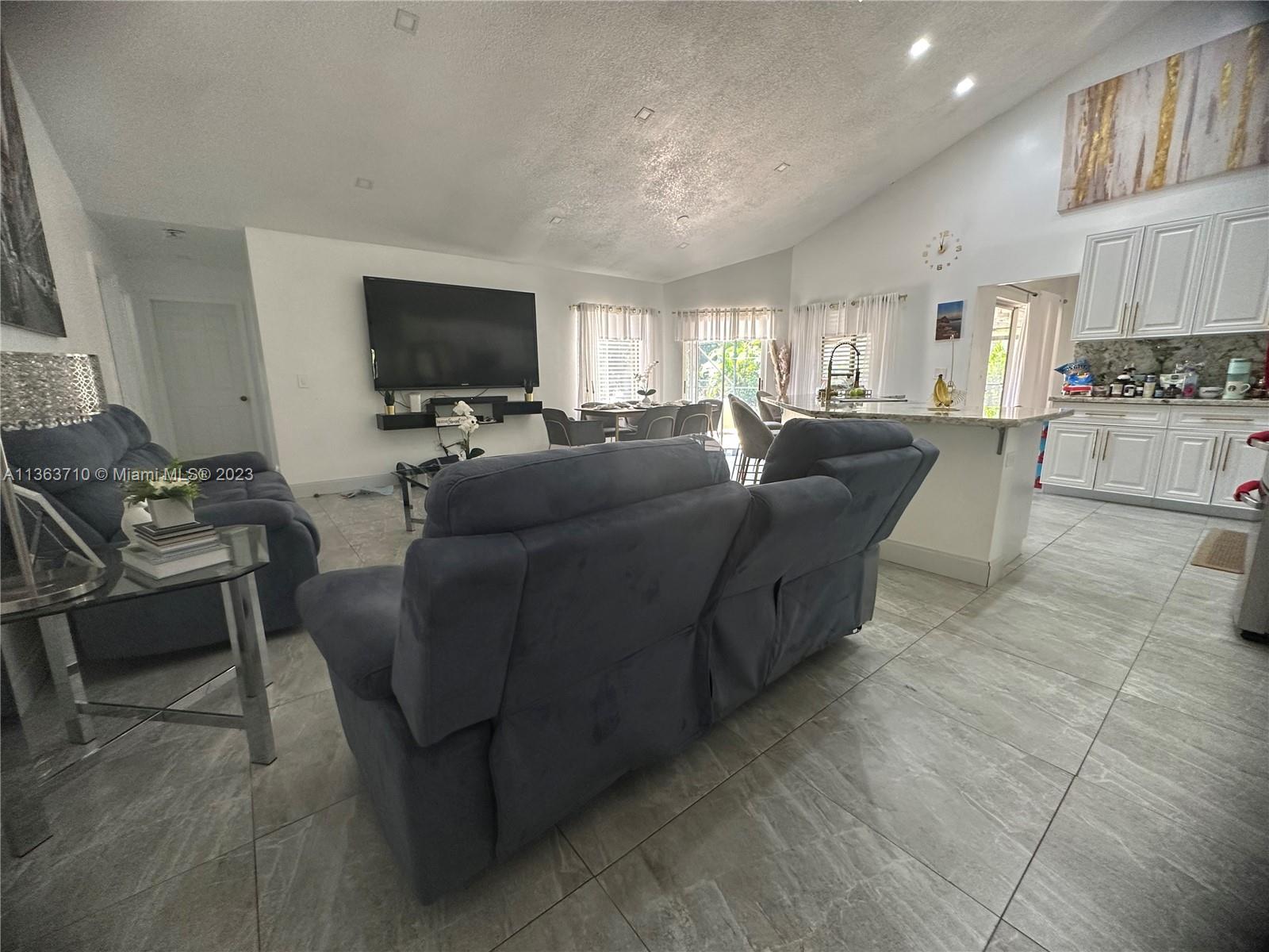 4700 Chardonnay Dr