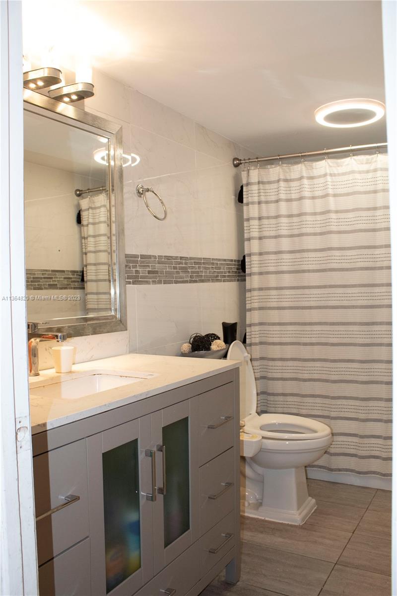 4137 NW 88th Ave Unit: 102