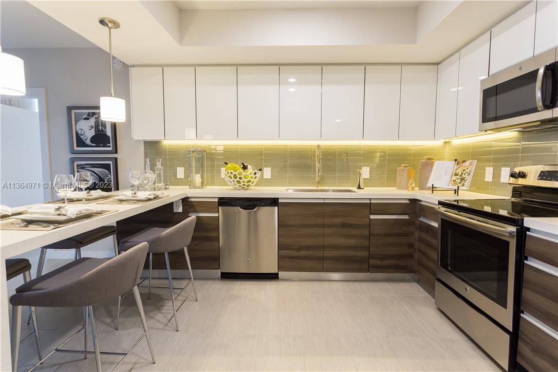 117 SW 10th Street Unit: 2005