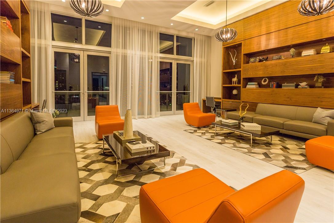 117 SW 10th Street Unit: 2005
