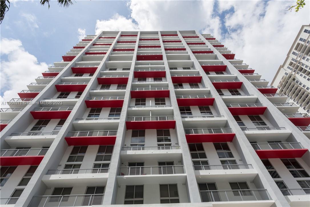 117 SW 10th Street Unit: 2005