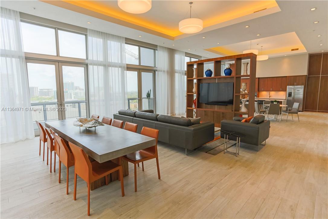 117 SW 10th Street Unit: 2005