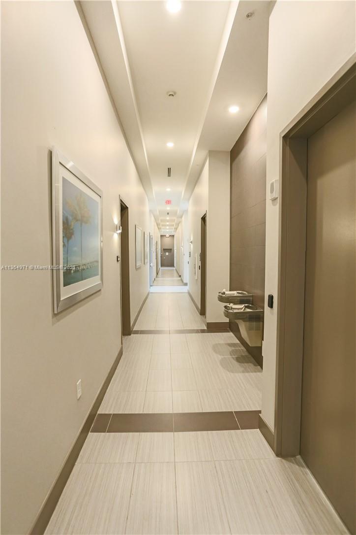 117 SW 10th Street Unit: 2005
