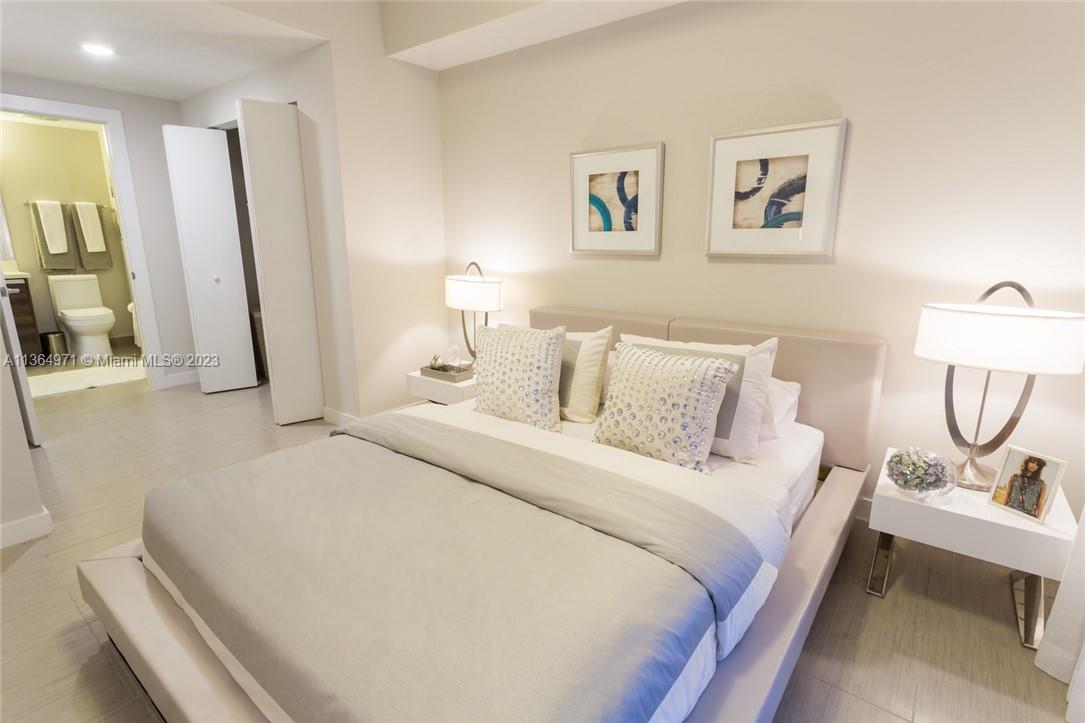 117 SW 10th Street Unit: 2005