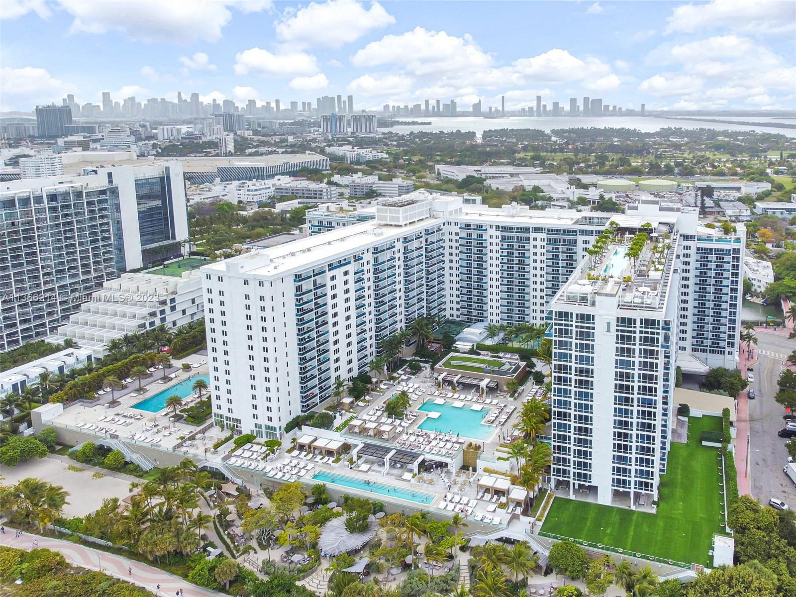 2301 Collins Ave Unit: 533