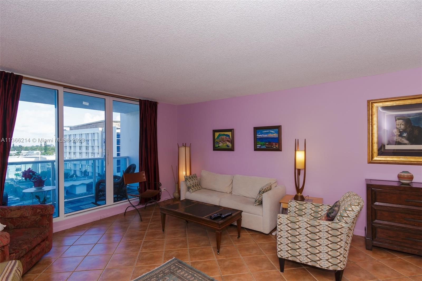 2301 Collins Ave Unit: 533