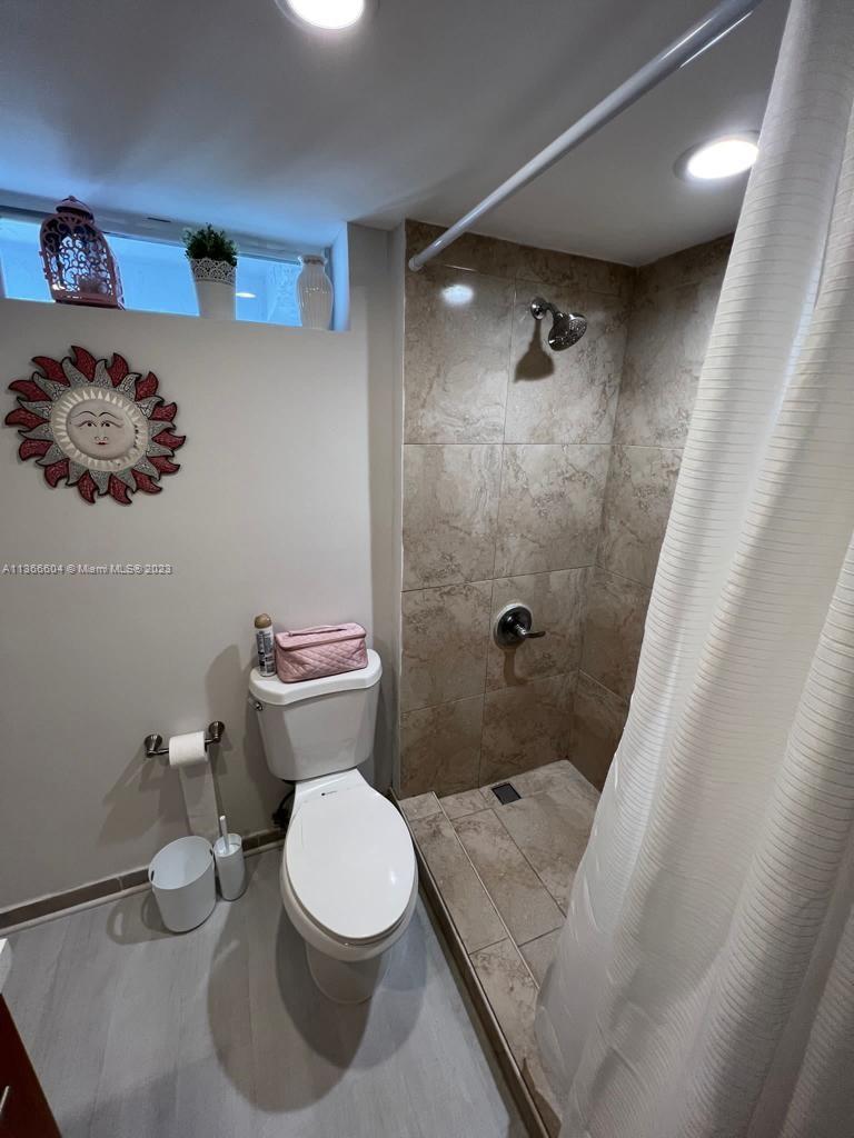650 NE 64th St Unit: G508