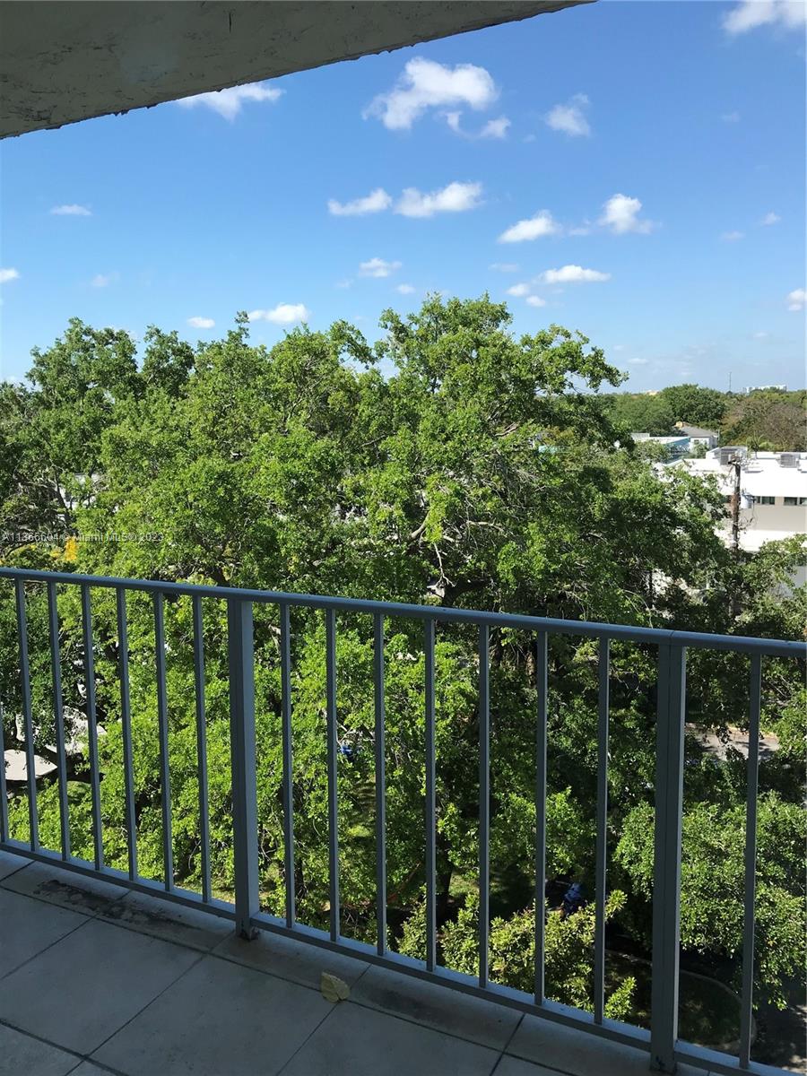 650 NE 64th St Unit: G508