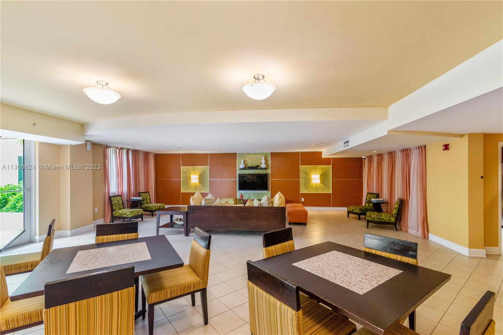 8945 SW 73rd Pl Unit: TH114S