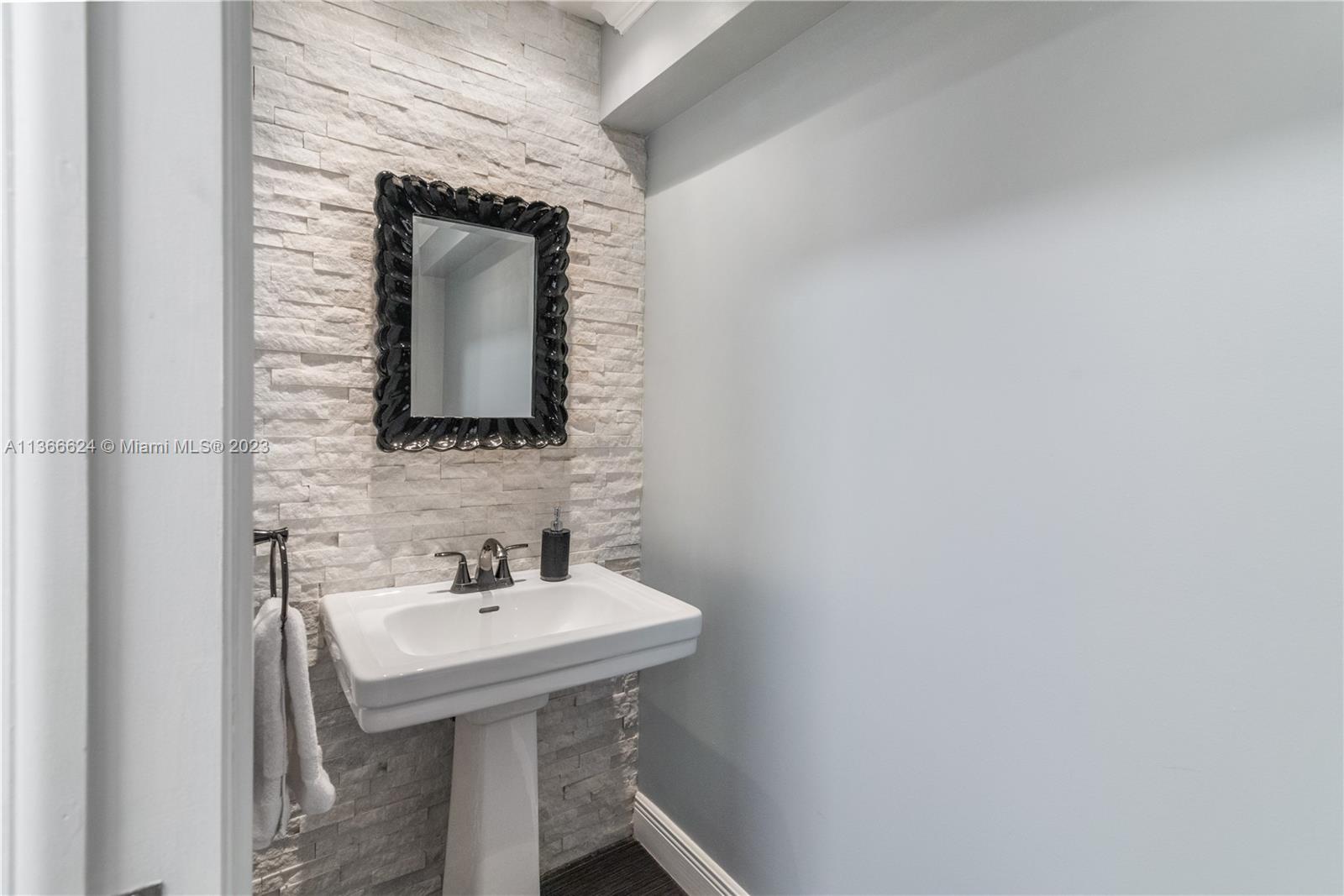 8945 SW 73rd Pl Unit: TH114S