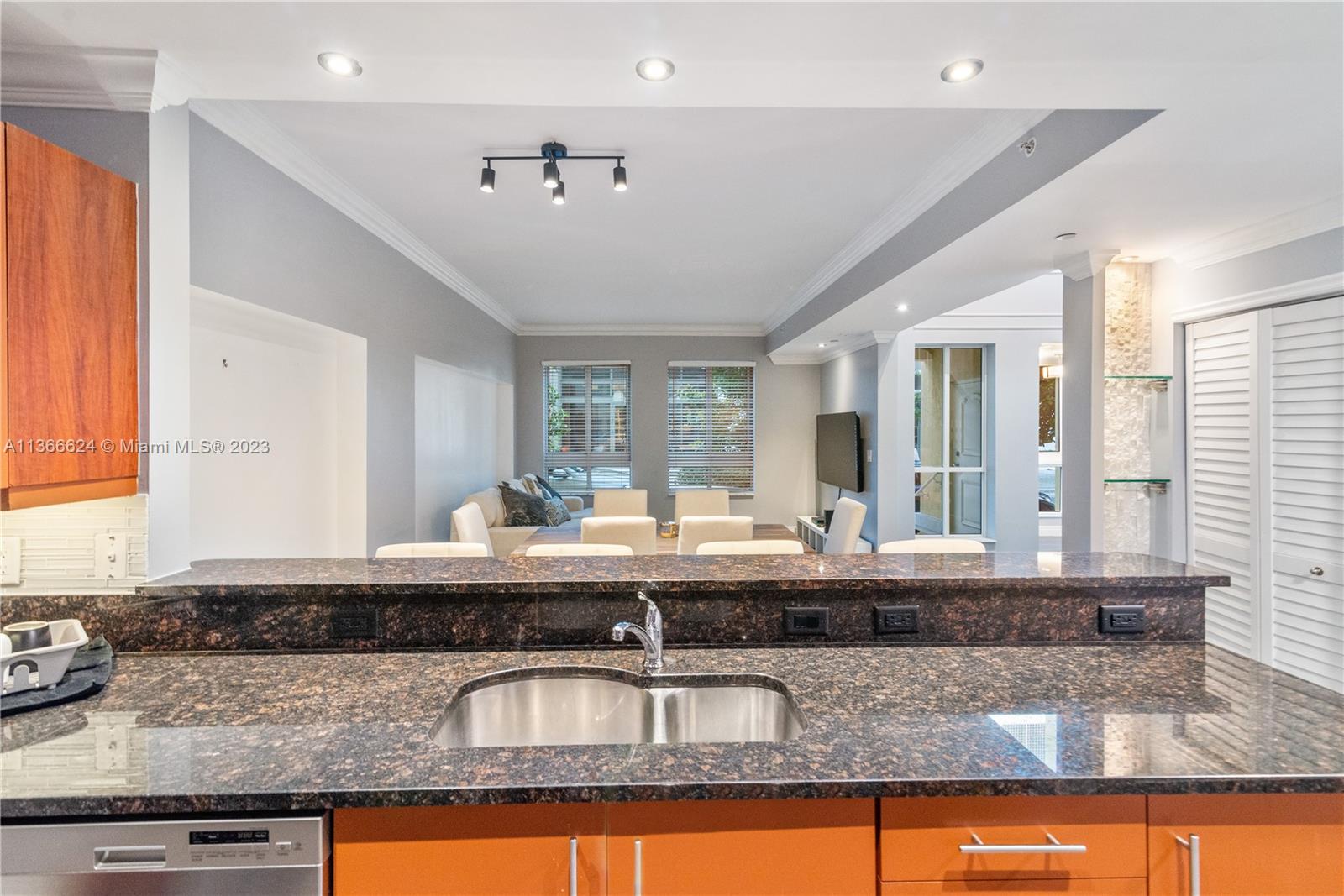 8945 SW 73rd Pl Unit: TH114S