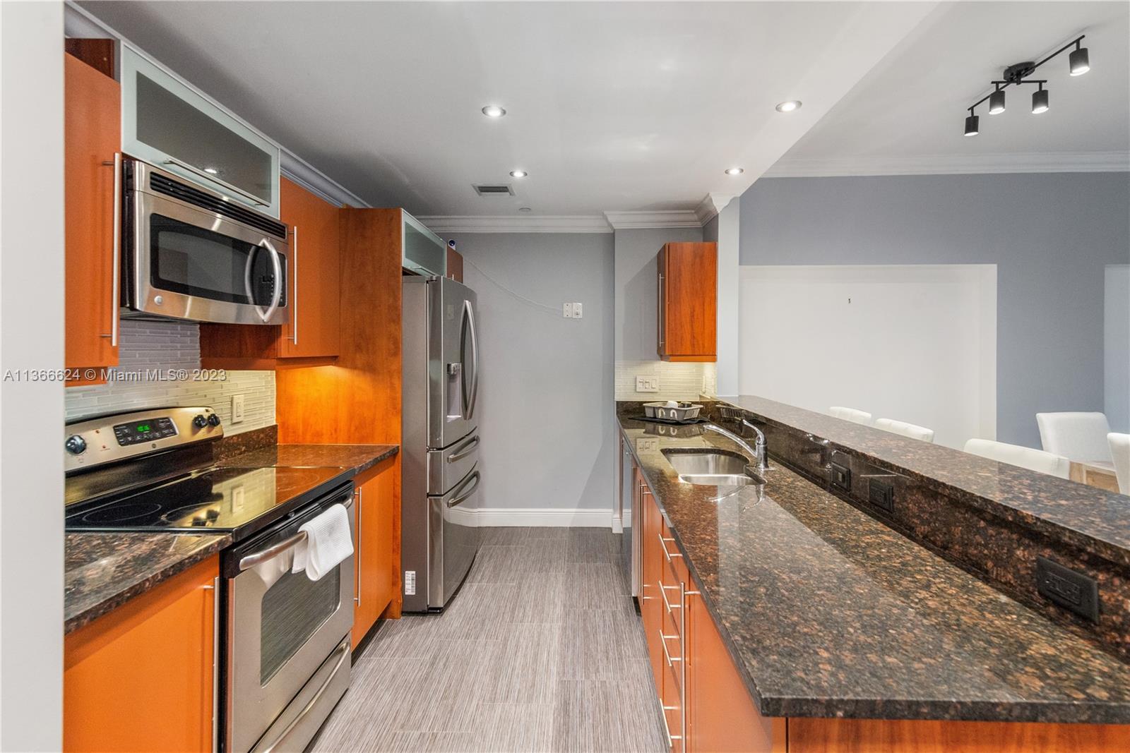 8945 SW 73rd Pl Unit: TH114S