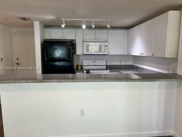 2740 SW 28th Ter Unit: 208
