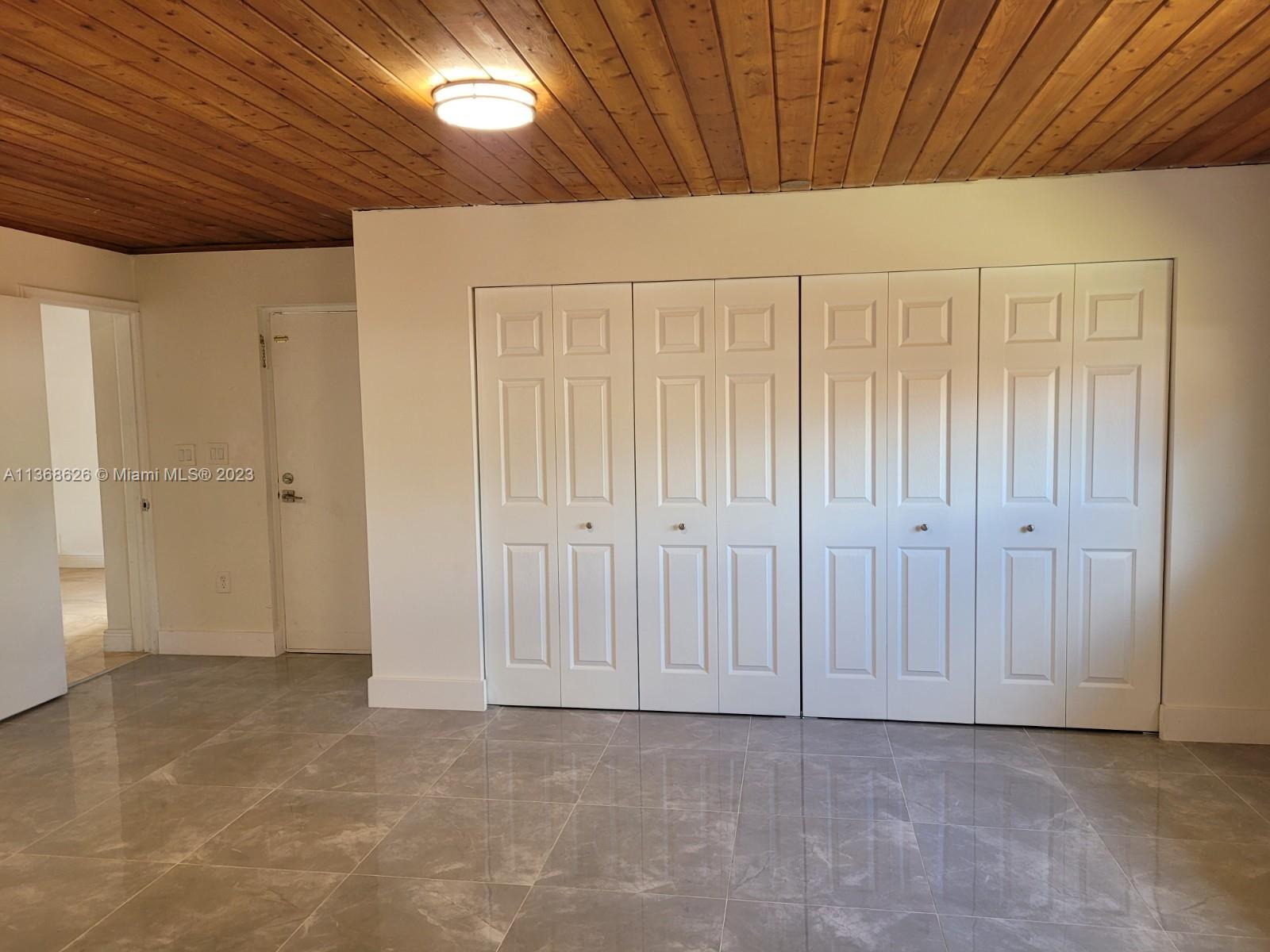 3575 NW 14th St Unit: B