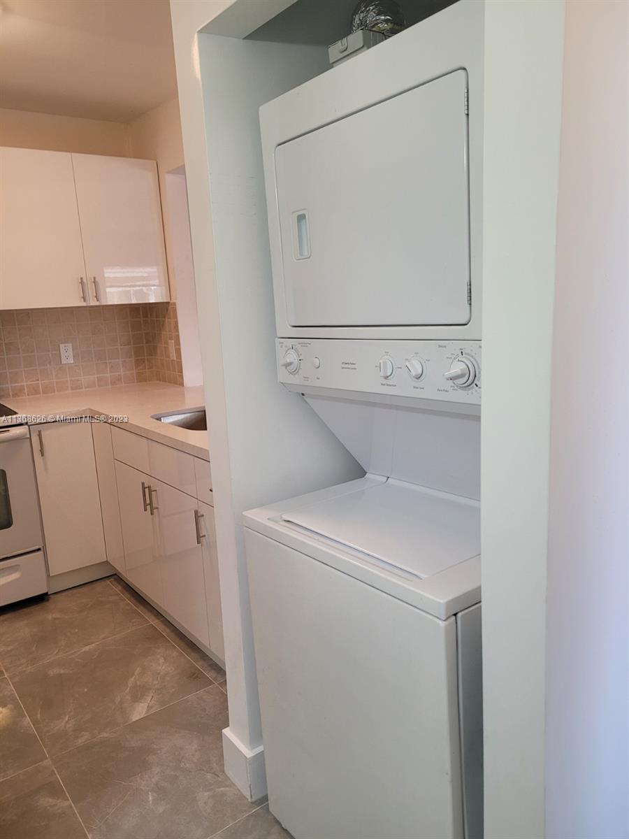 3575 NW 14th St Unit: B