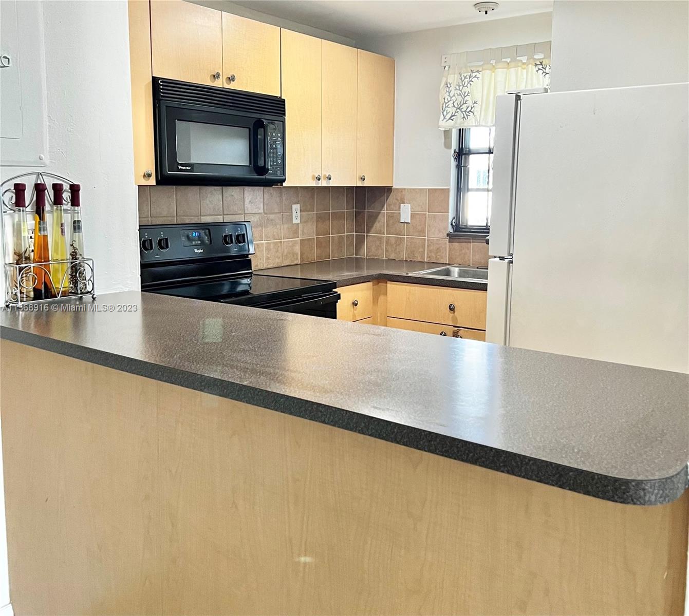 840 NW 87th Ave Unit: 502