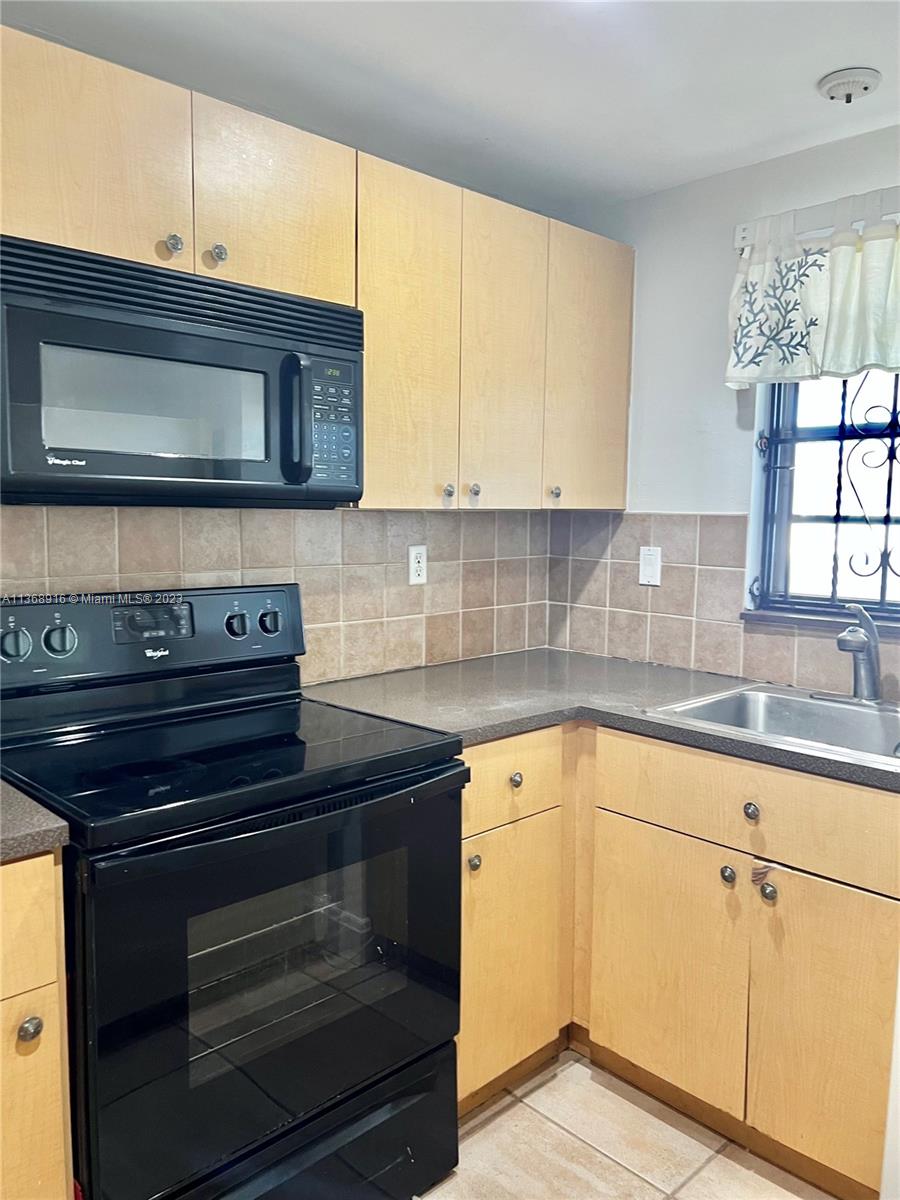 840 NW 87th Ave Unit: 502