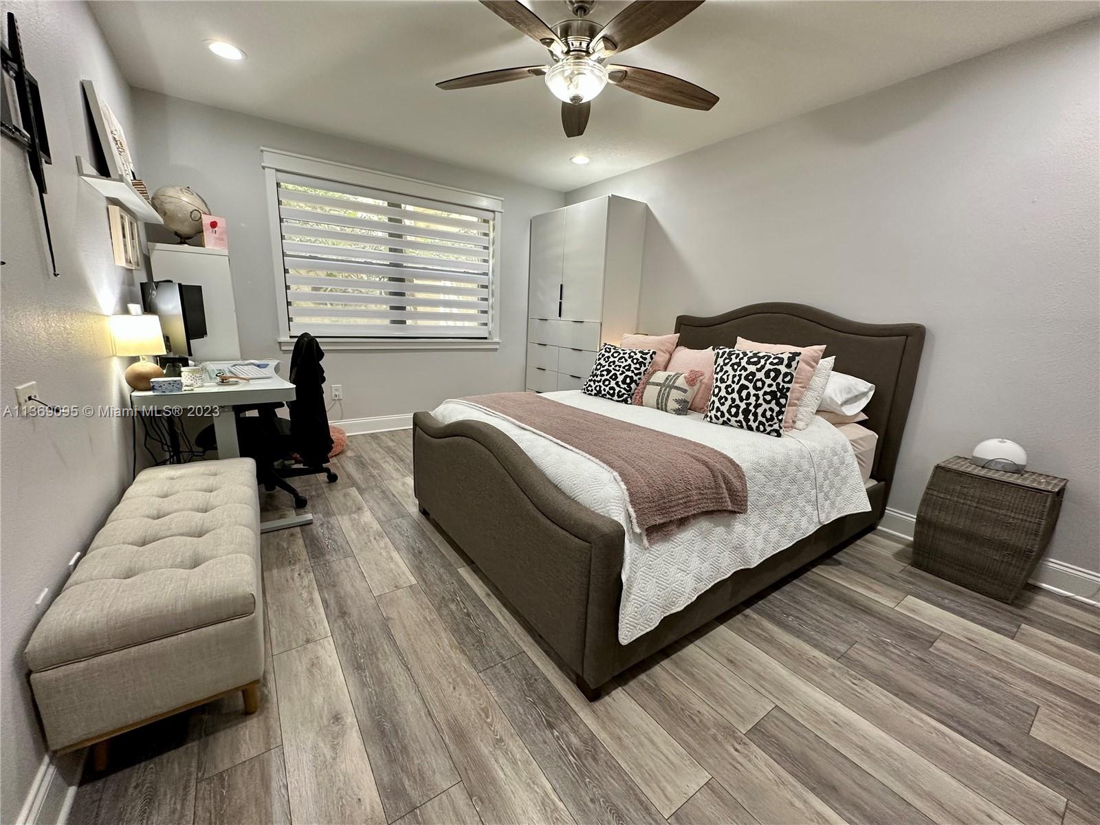 9301 SW 92nd Ave Unit: B112
