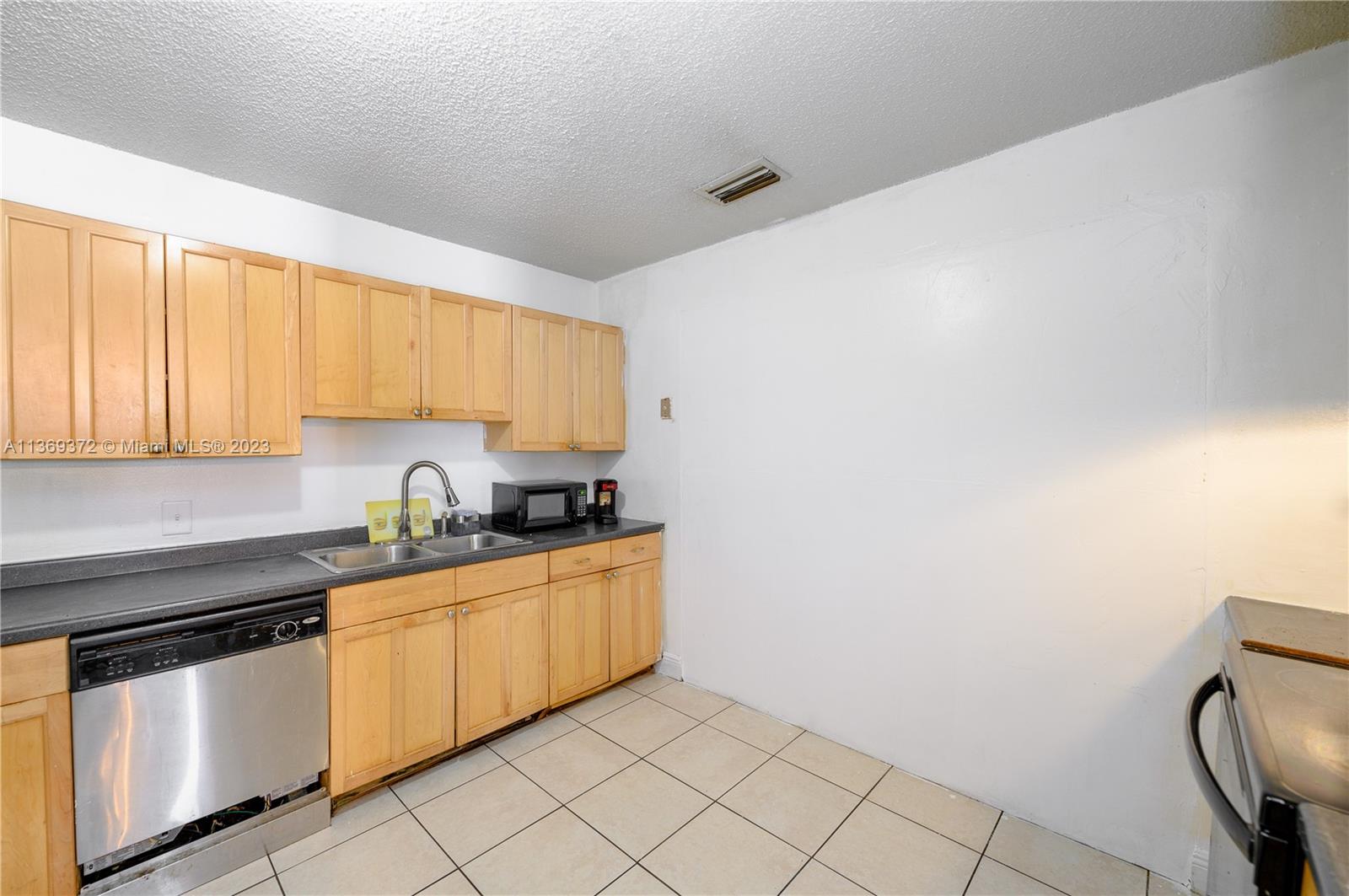 4465 NW 185th St