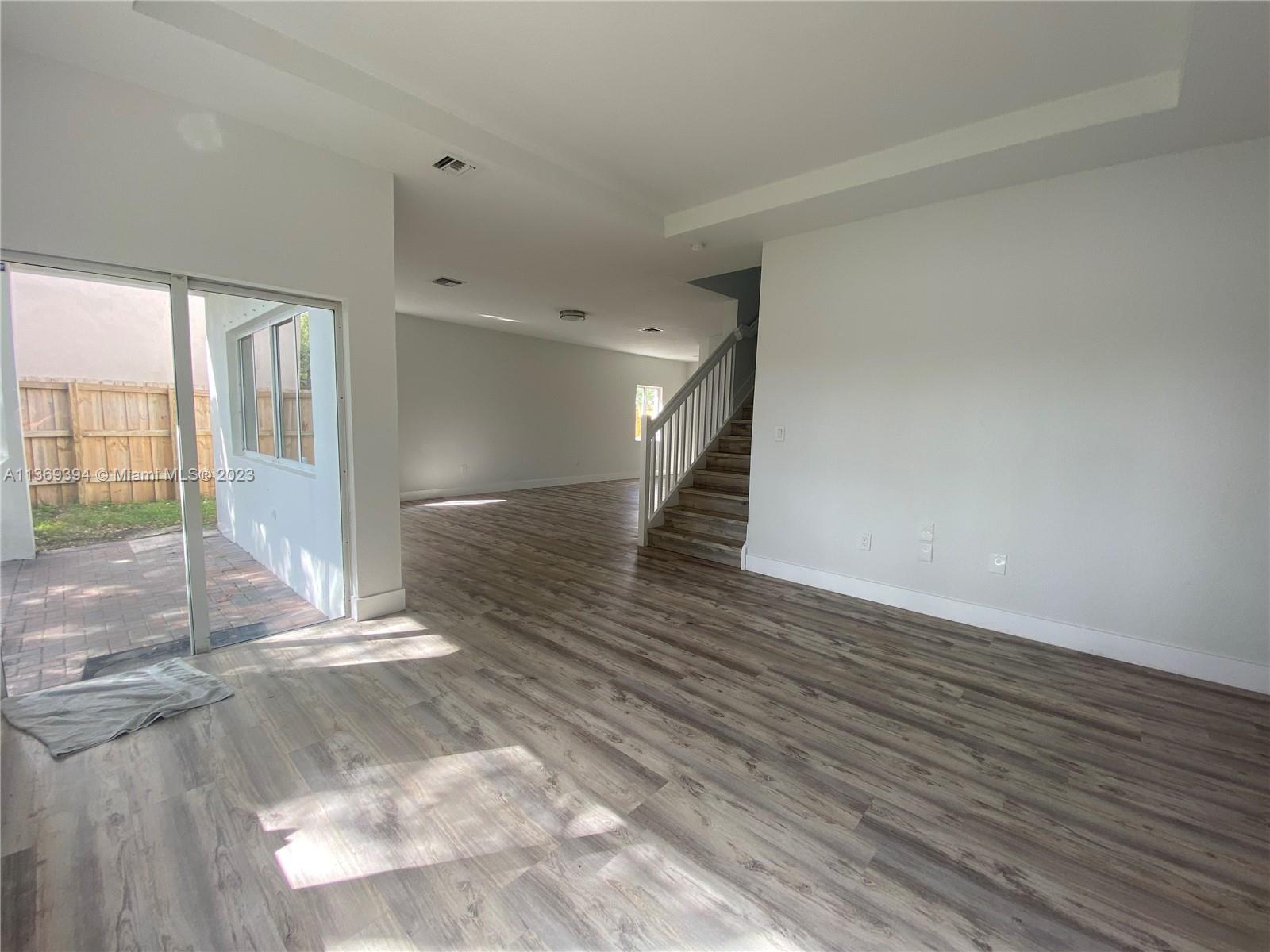 16350 SW 50th Ter
