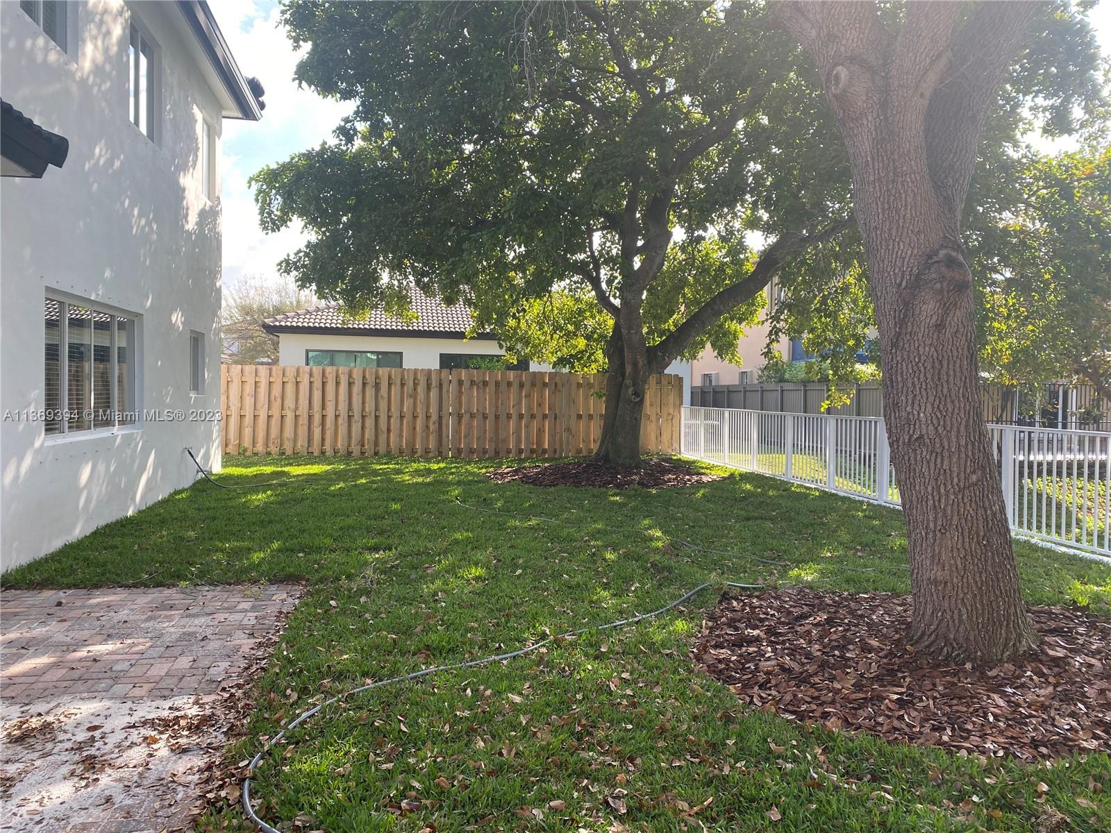 16350 SW 50th Ter
