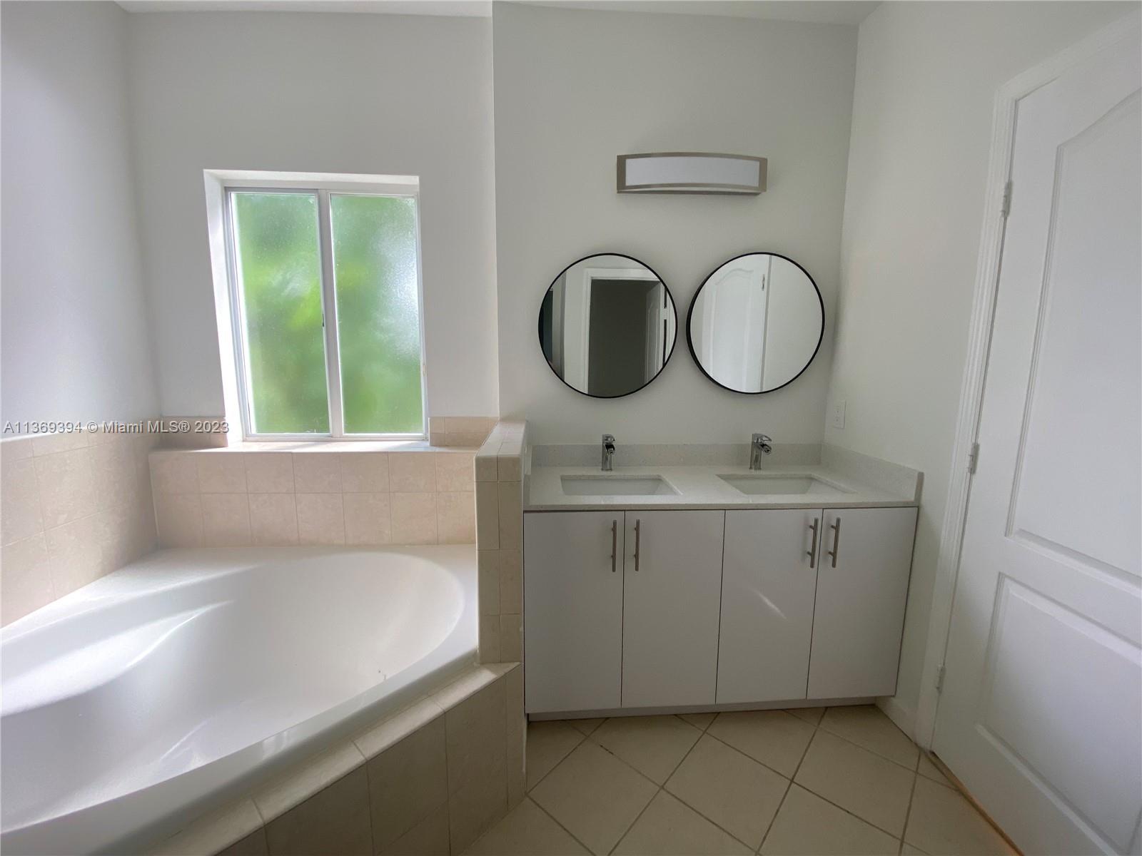 16350 SW 50th Ter