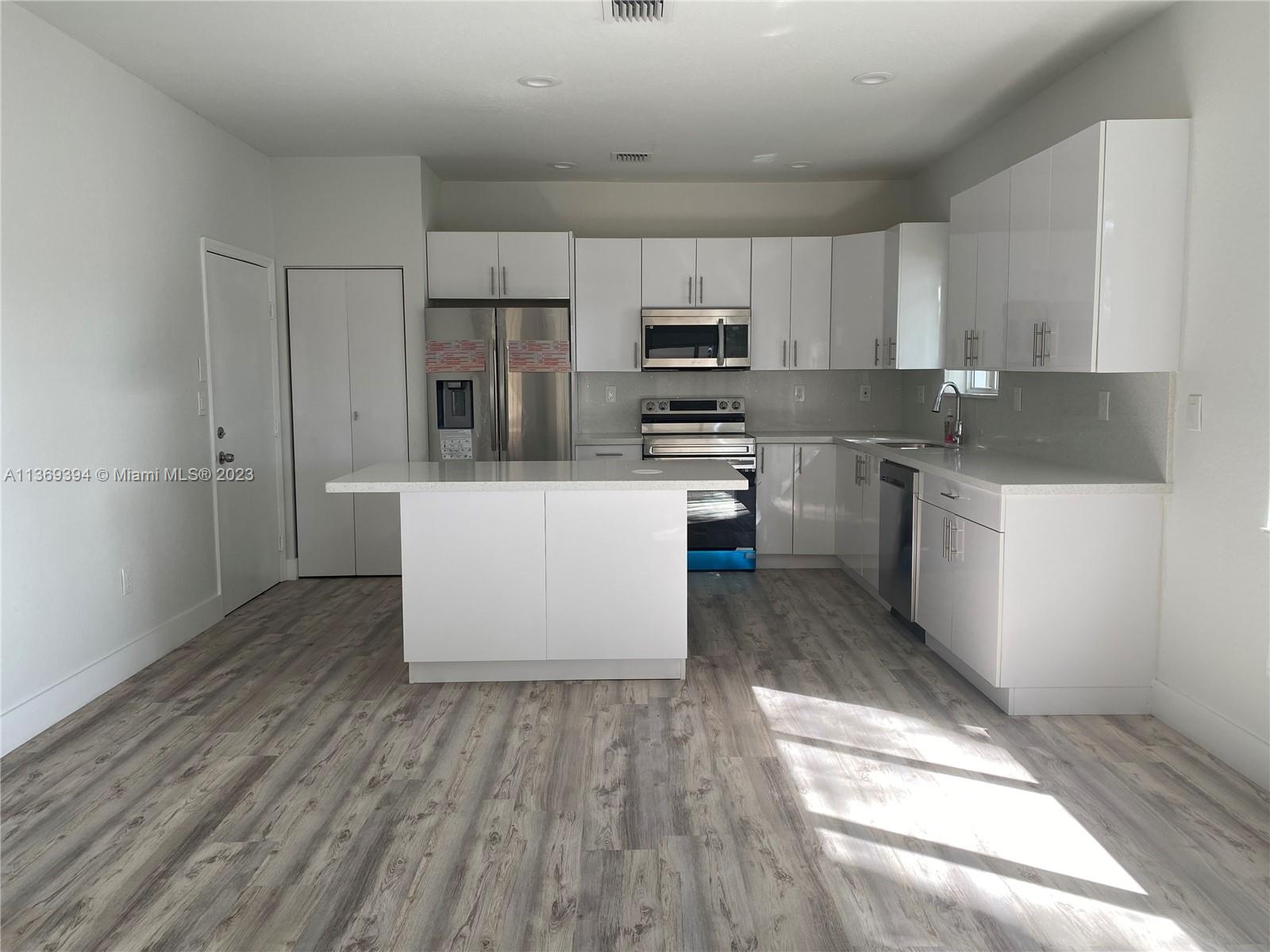 16350 SW 50th Ter