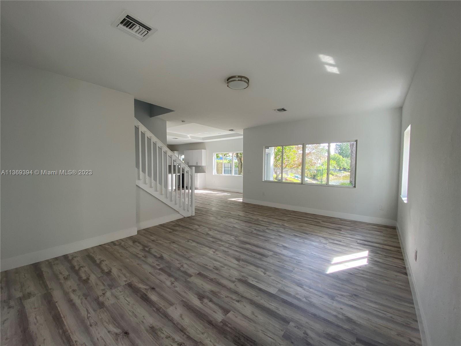 16350 SW 50th Ter