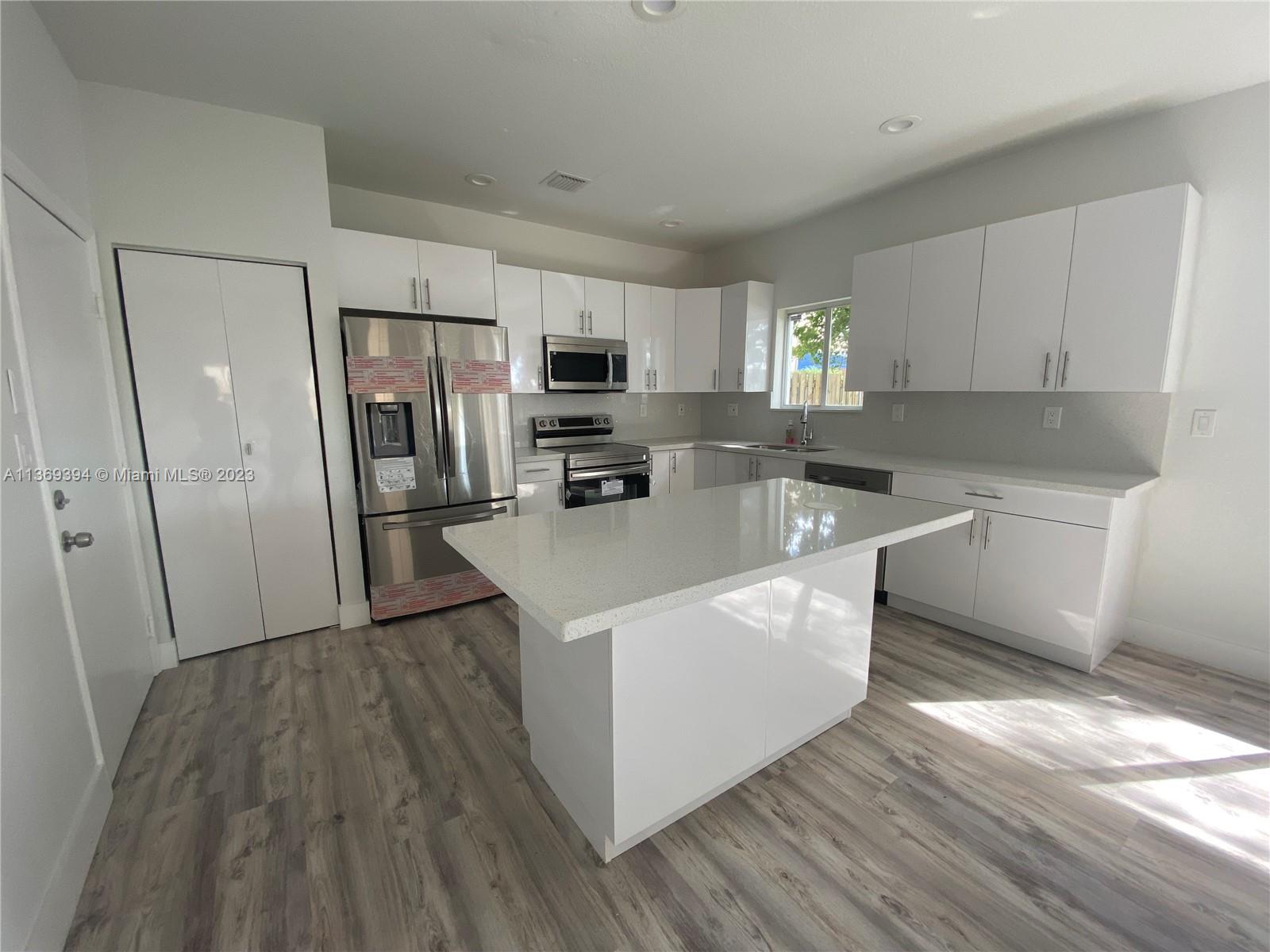 16350 SW 50th Ter