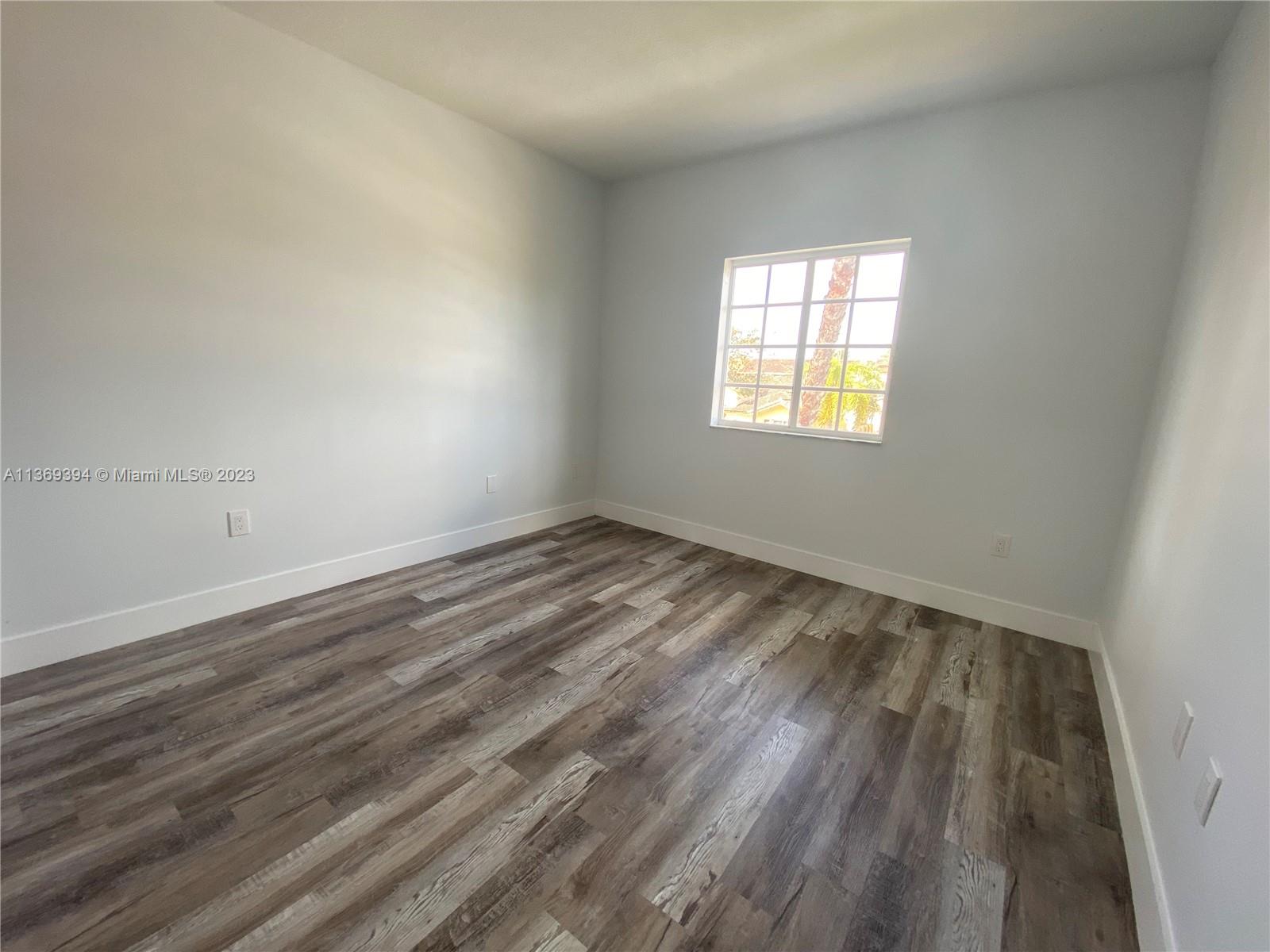 16350 SW 50th Ter