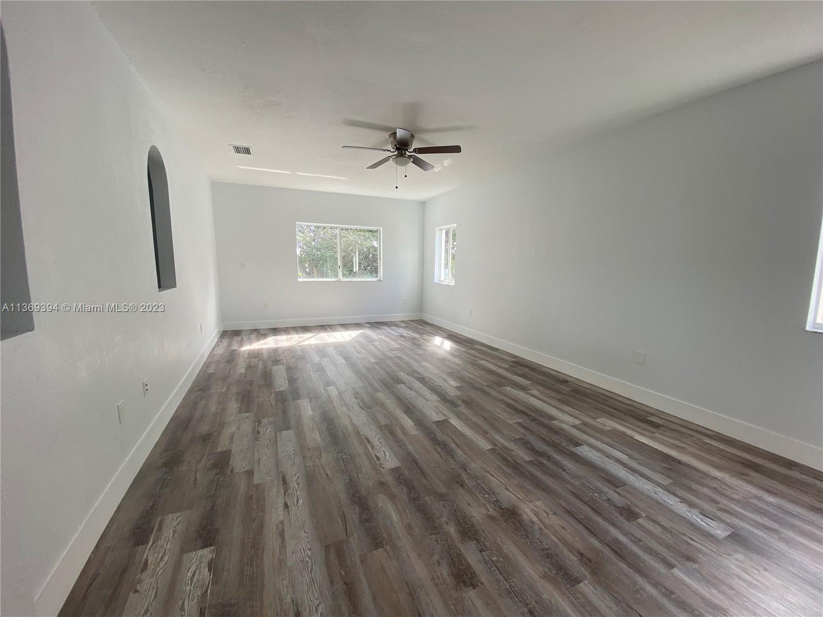 16350 SW 50th Ter