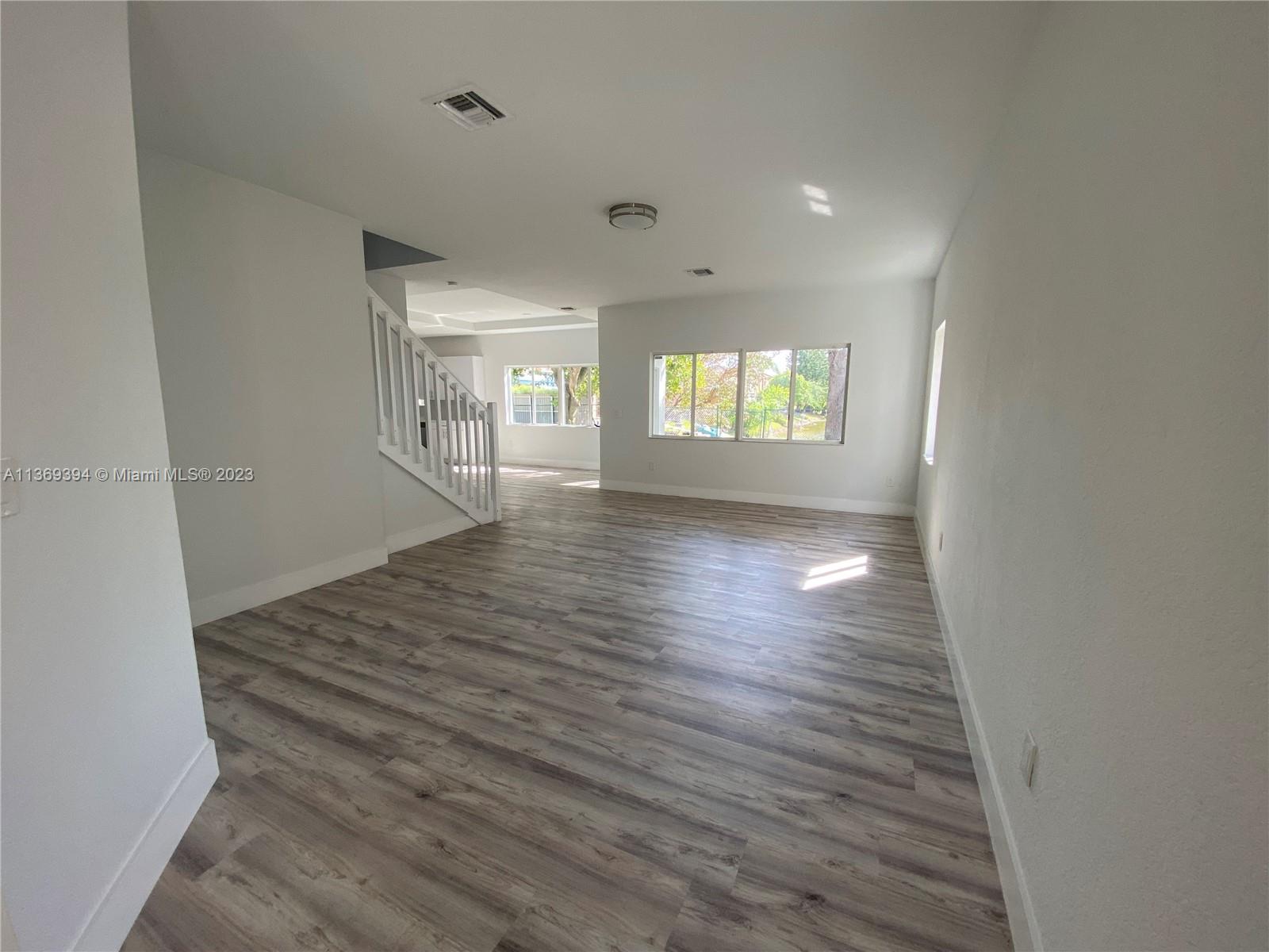 16350 SW 50th Ter