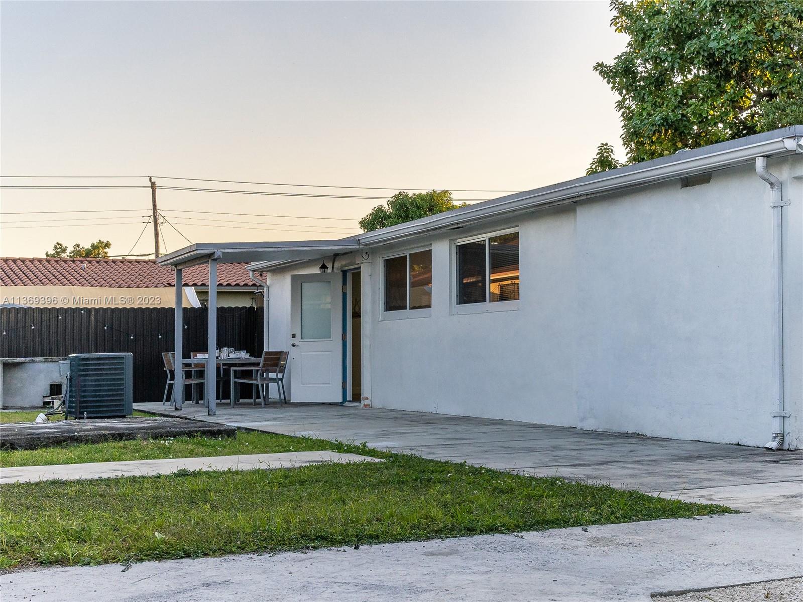 2160 NW 18th Ter Unit: Rear