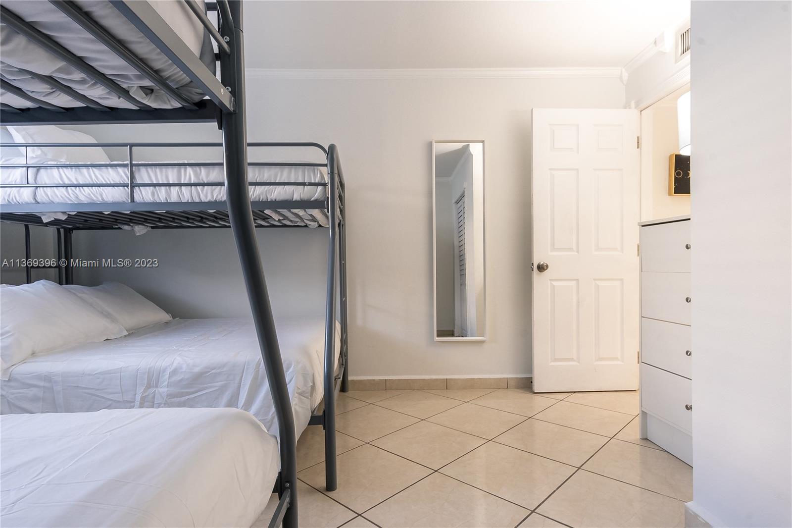 2160 NW 18th Ter Unit: Rear