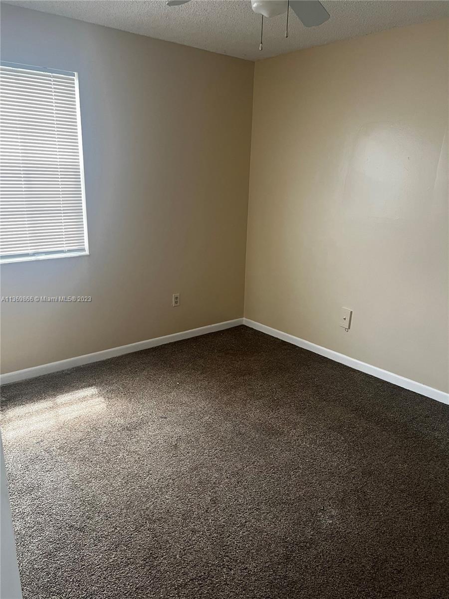 889 Hamilton Dr Unit: 889E