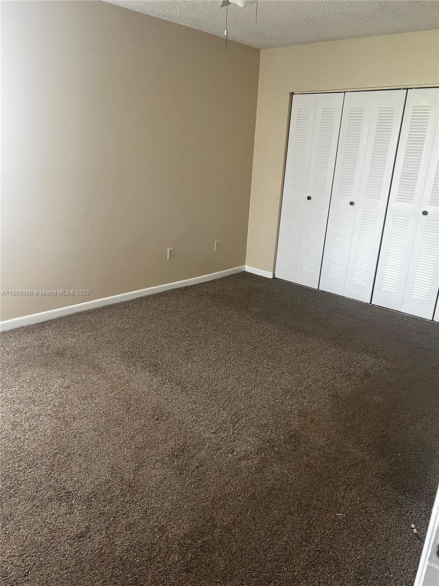 889 Hamilton Dr Unit: 889E