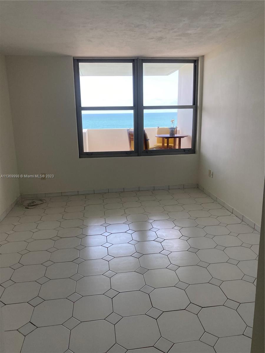2899 Collins Ave Unit: 849