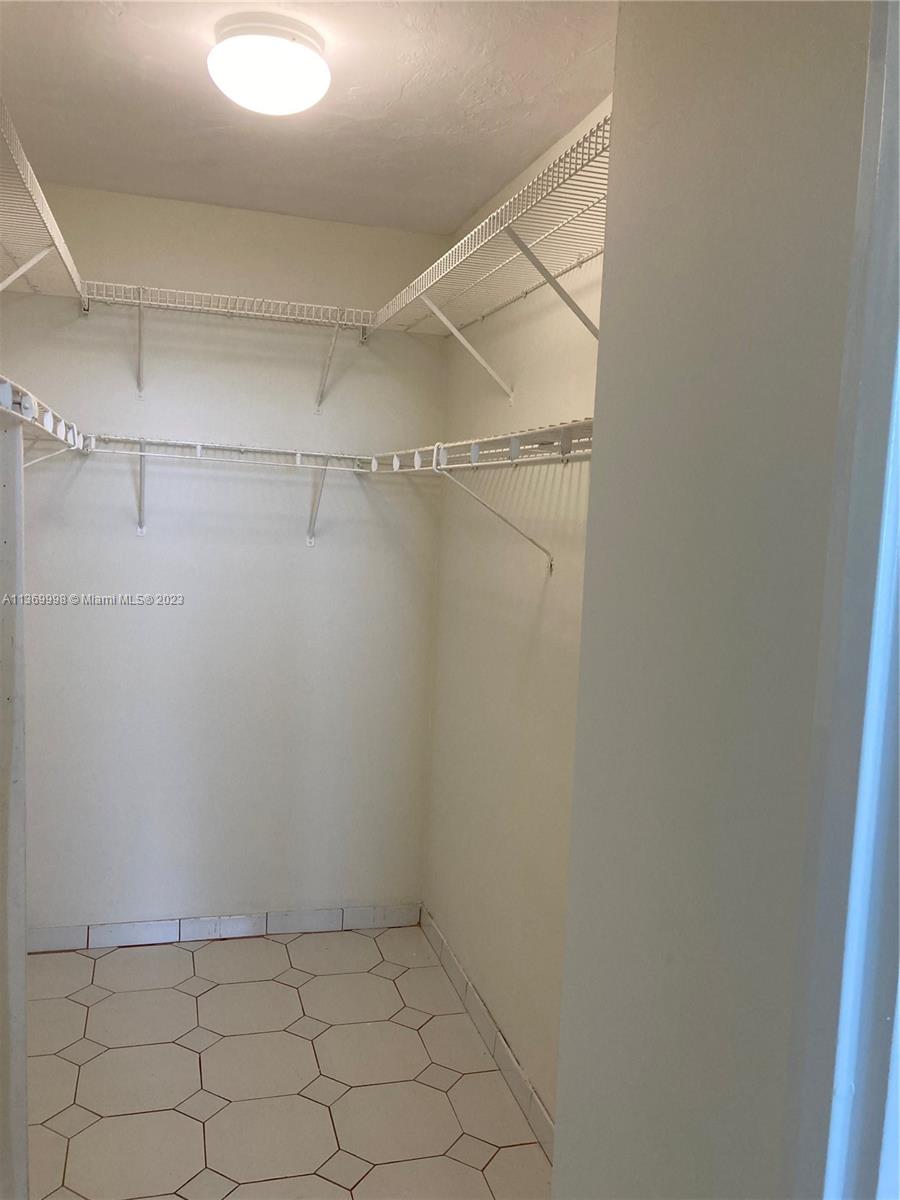 2899 Collins Ave Unit: 849