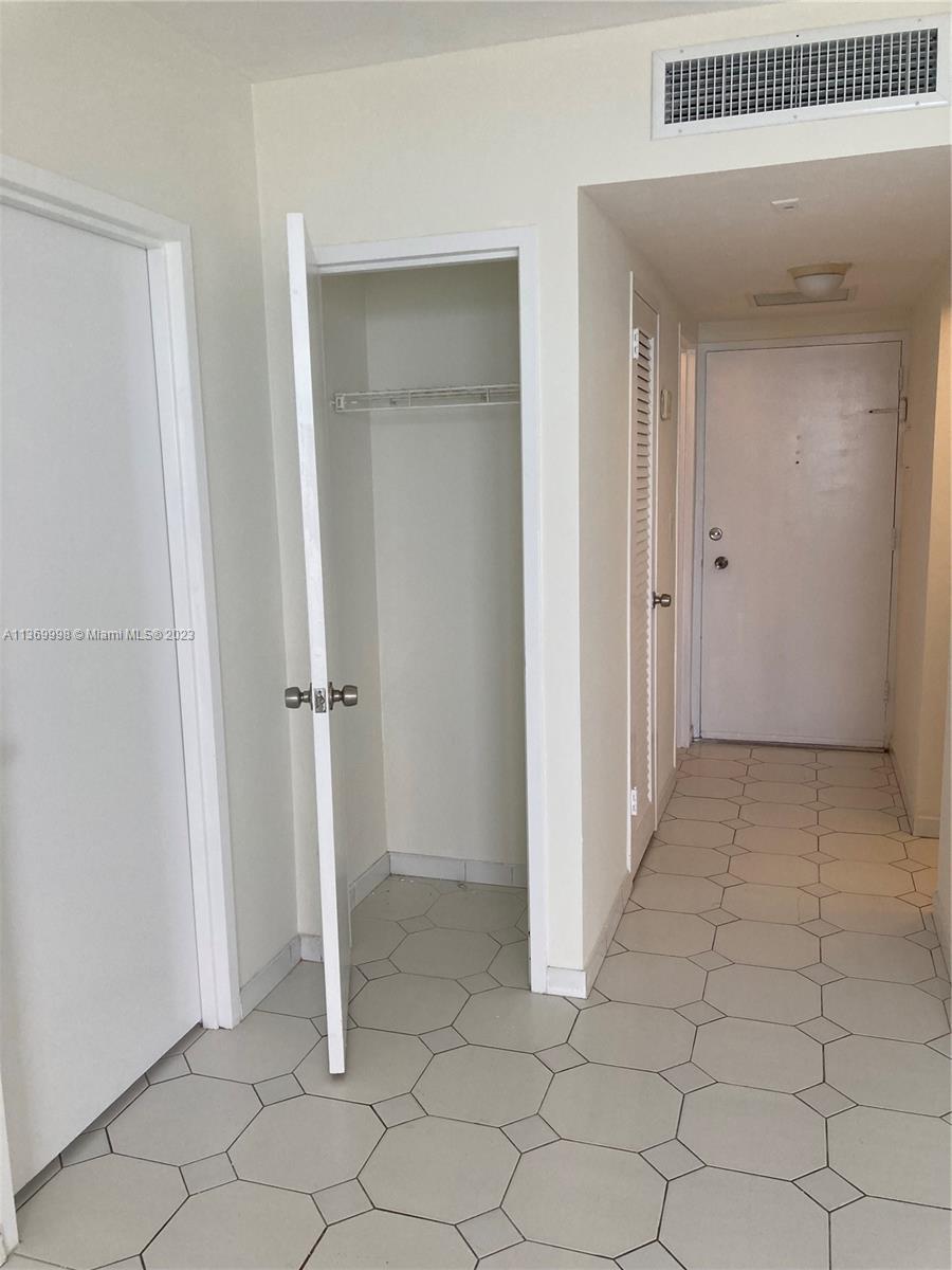 2899 Collins Ave Unit: 849