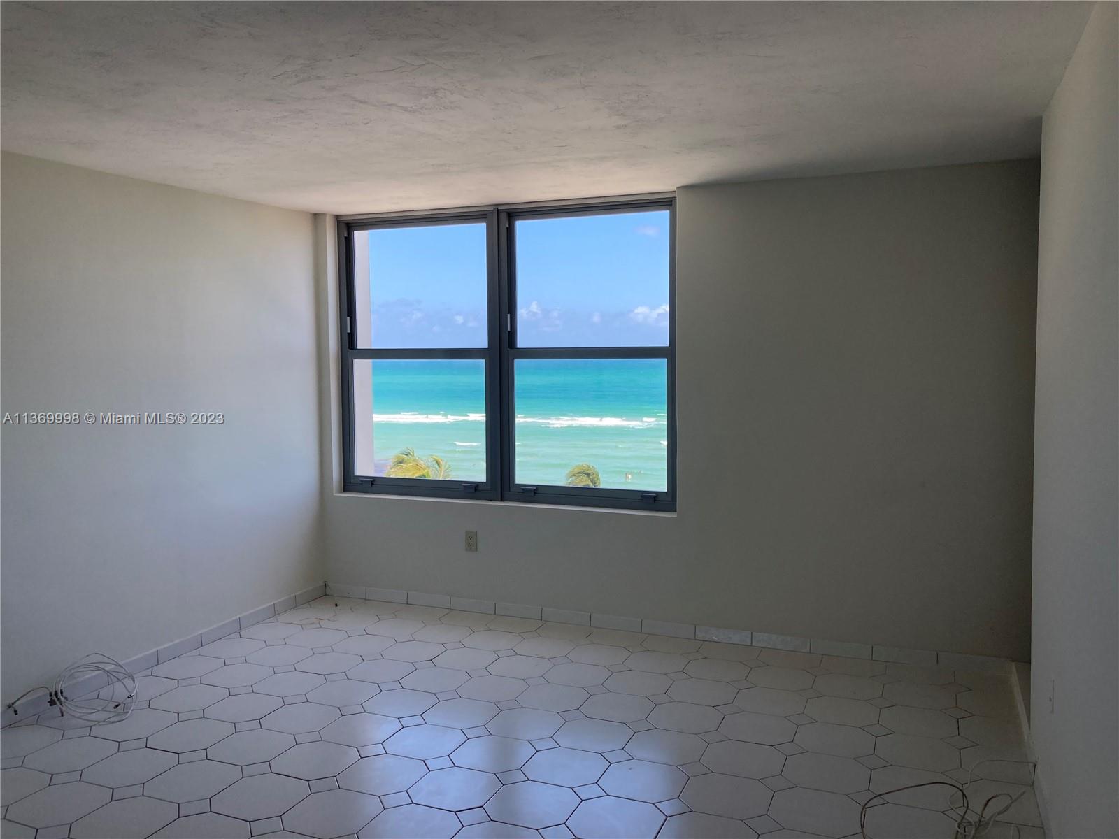 2899 Collins Ave Unit: 849