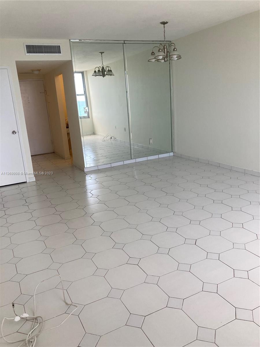2899 Collins Ave Unit: 849