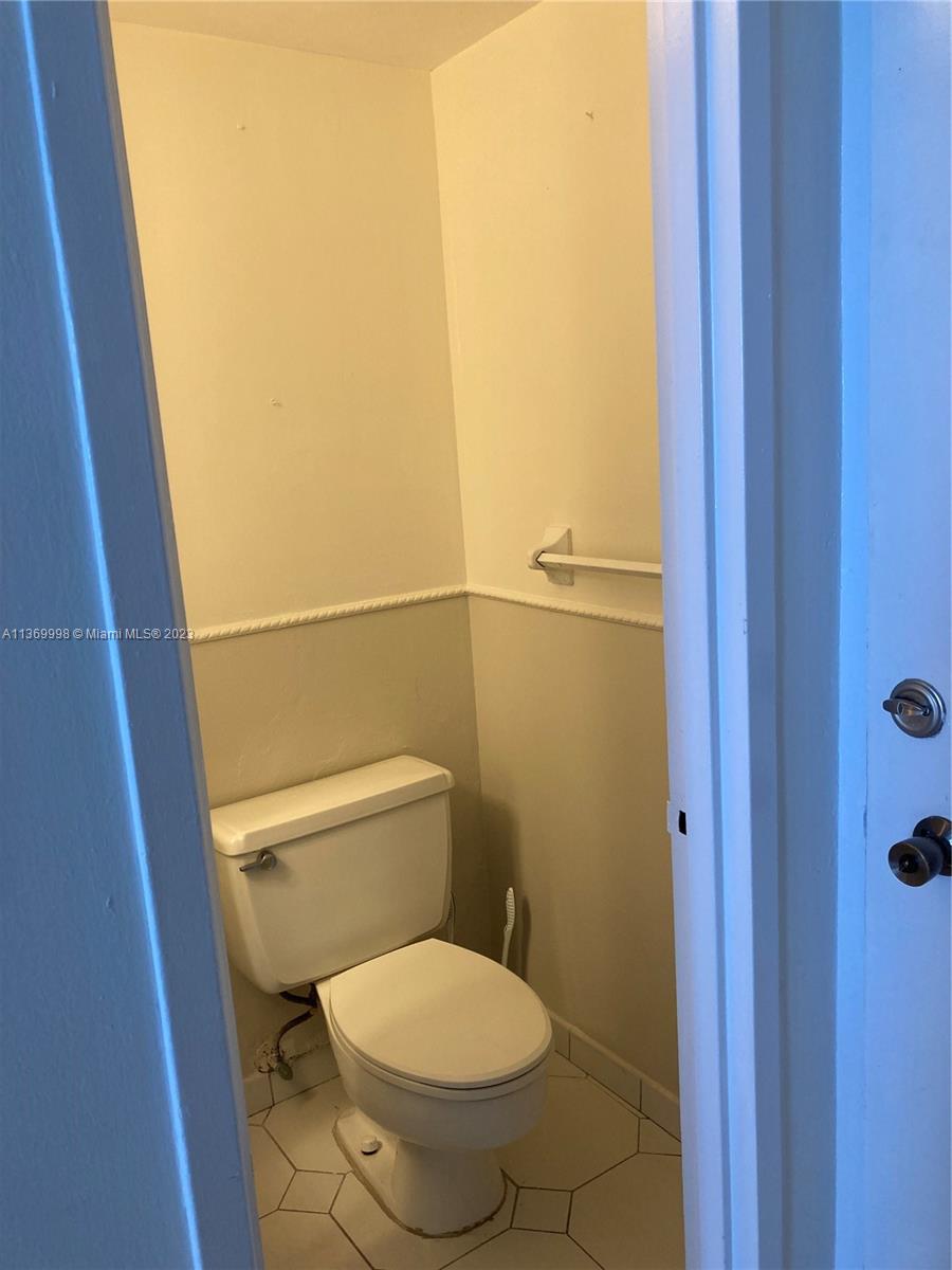 2899 Collins Ave Unit: 849